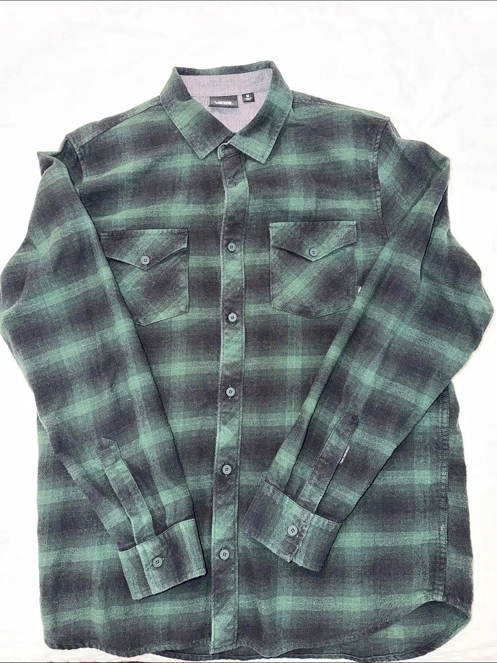 Vans Green and Black Plaid Flannel Long Sleeve Shirt Green & Black Plaid Flannel